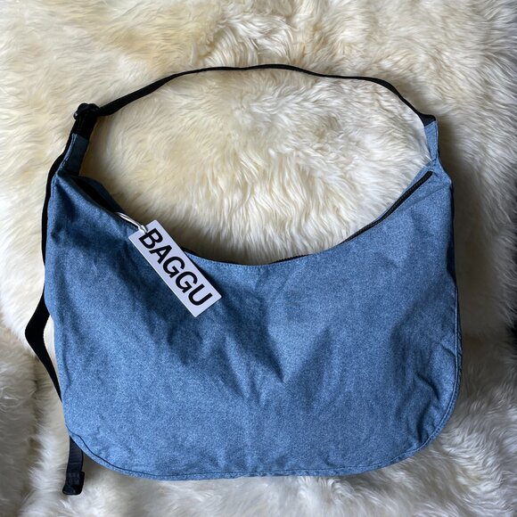 NWT Baggu Large Nylon Crescent Bag - Digital Denim - Picture 3 of 4